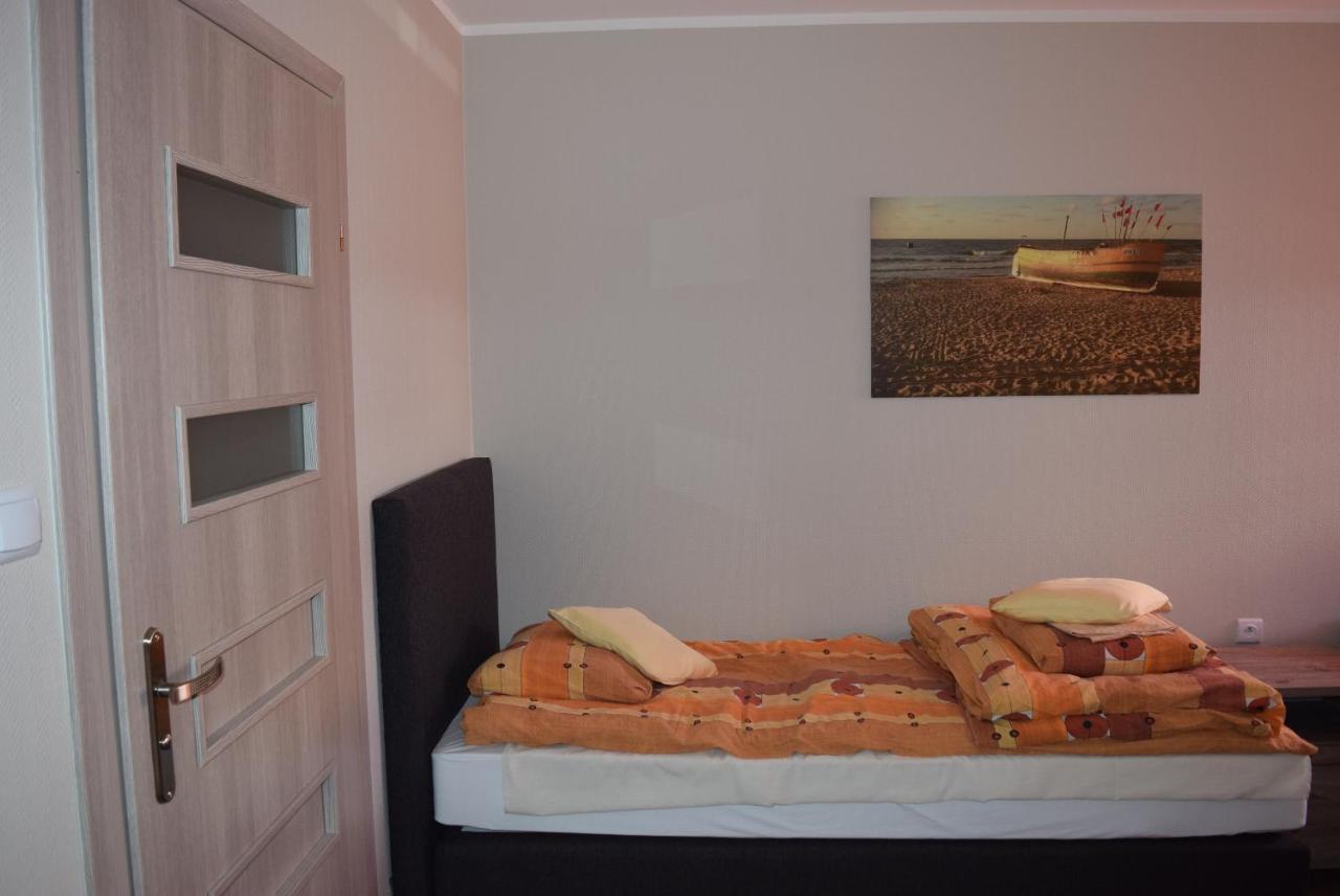 Kalmar Bed & Breakfast Darlowko Exterior photo