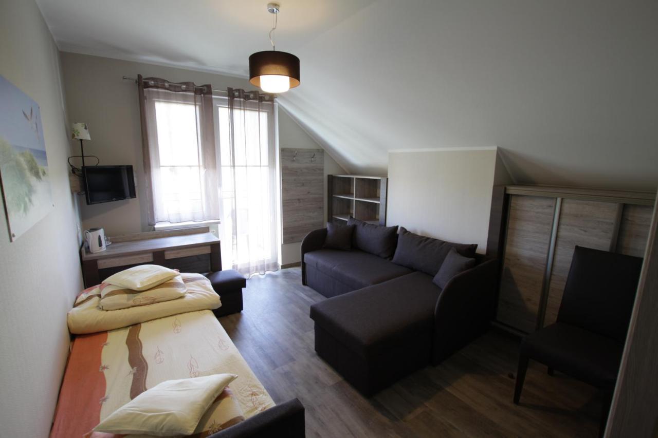 Kalmar Bed & Breakfast Darlowko Exterior photo